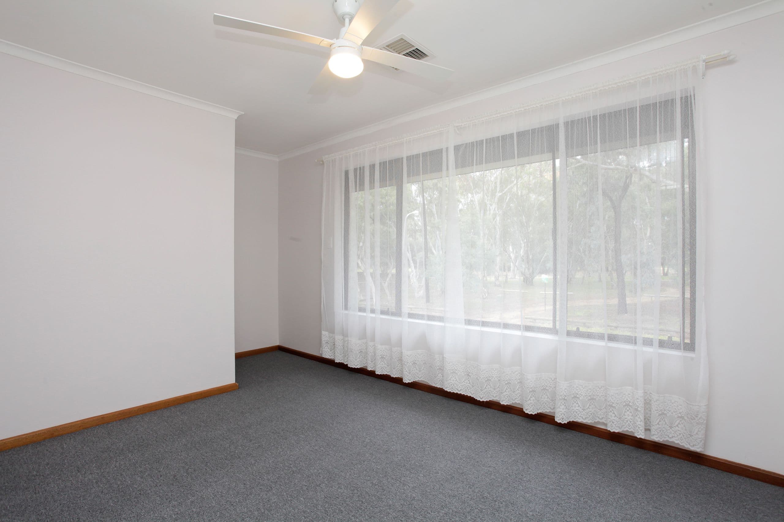 14 Swinstead Crescent, Salisbury North SA 5108, Salisbury North - Thumbnail 4