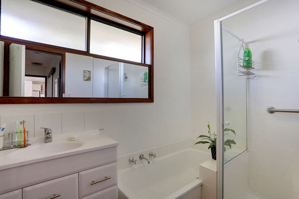 19 Roseman Road, CHIRNSIDE PARK VIC 3116, Chirnside Park - Thumbnail 8