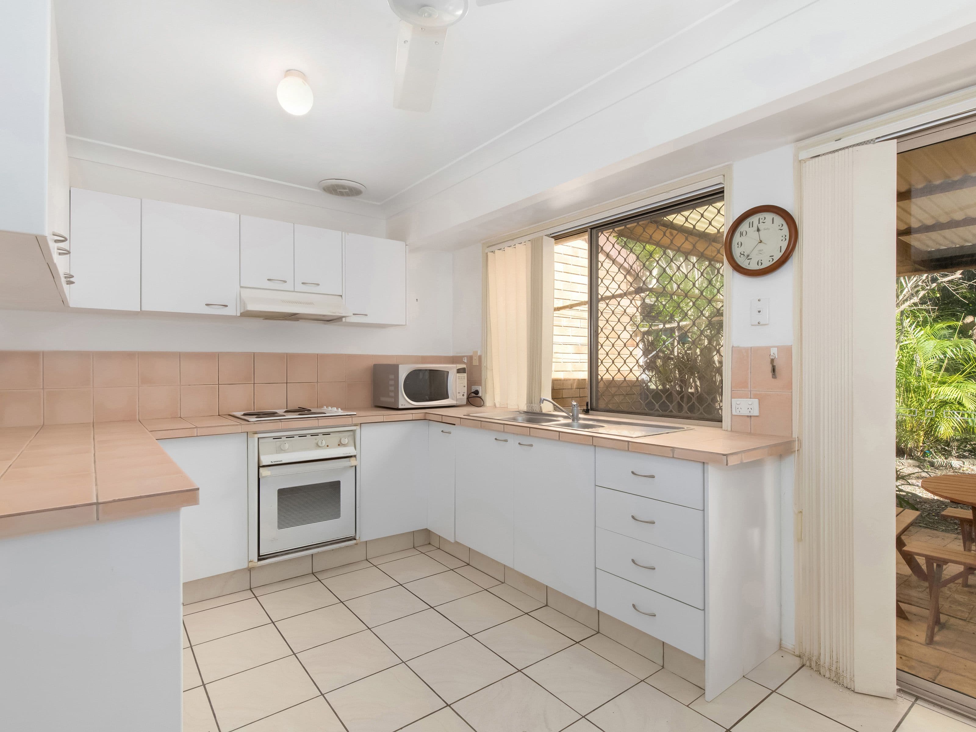 16 Adventure Avenue, Oxenford QLD 4210, Oxenford - Thumbnail 7