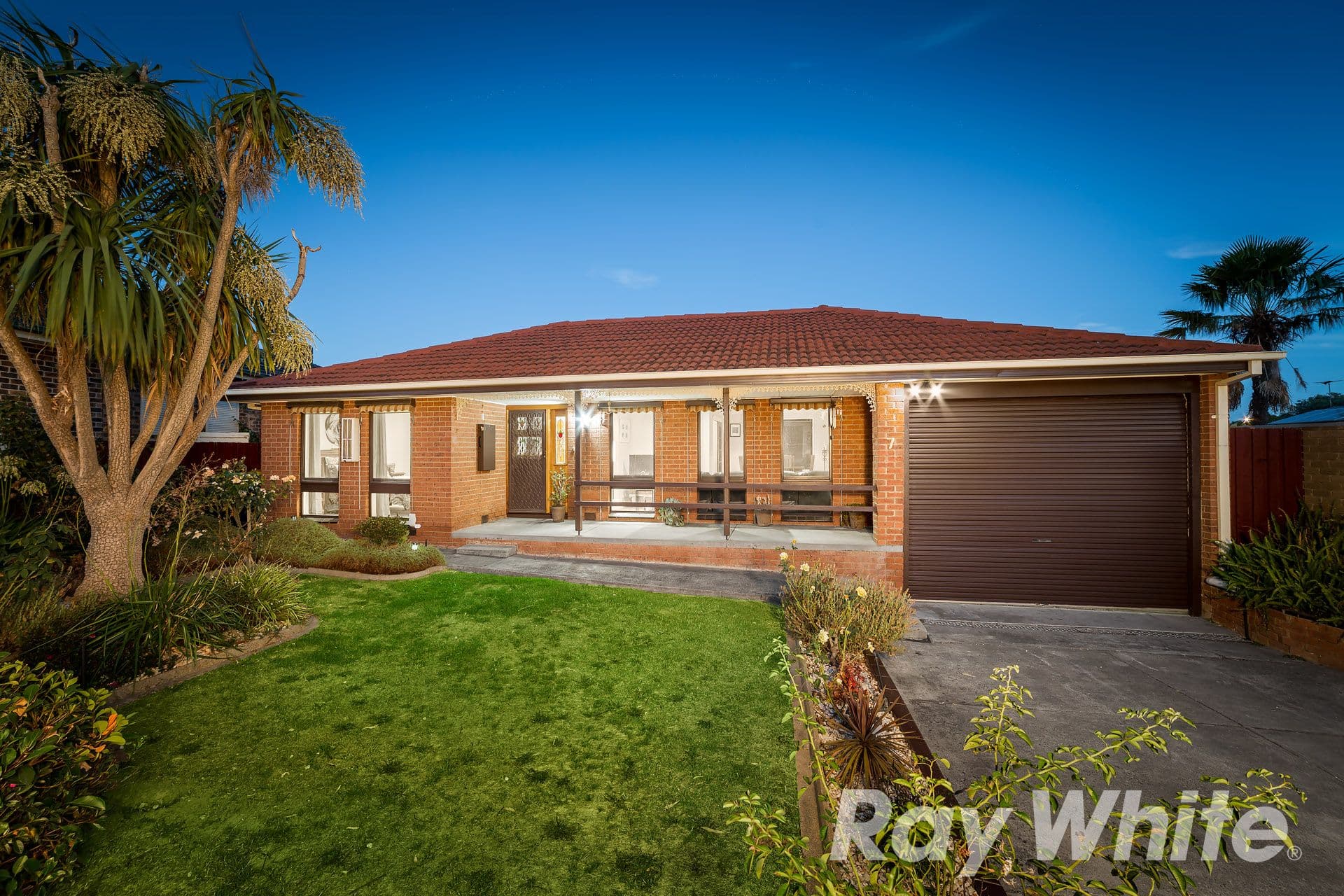 7 Yvonne Close, Mill Park VIC 3082, Mill Park - Image 1