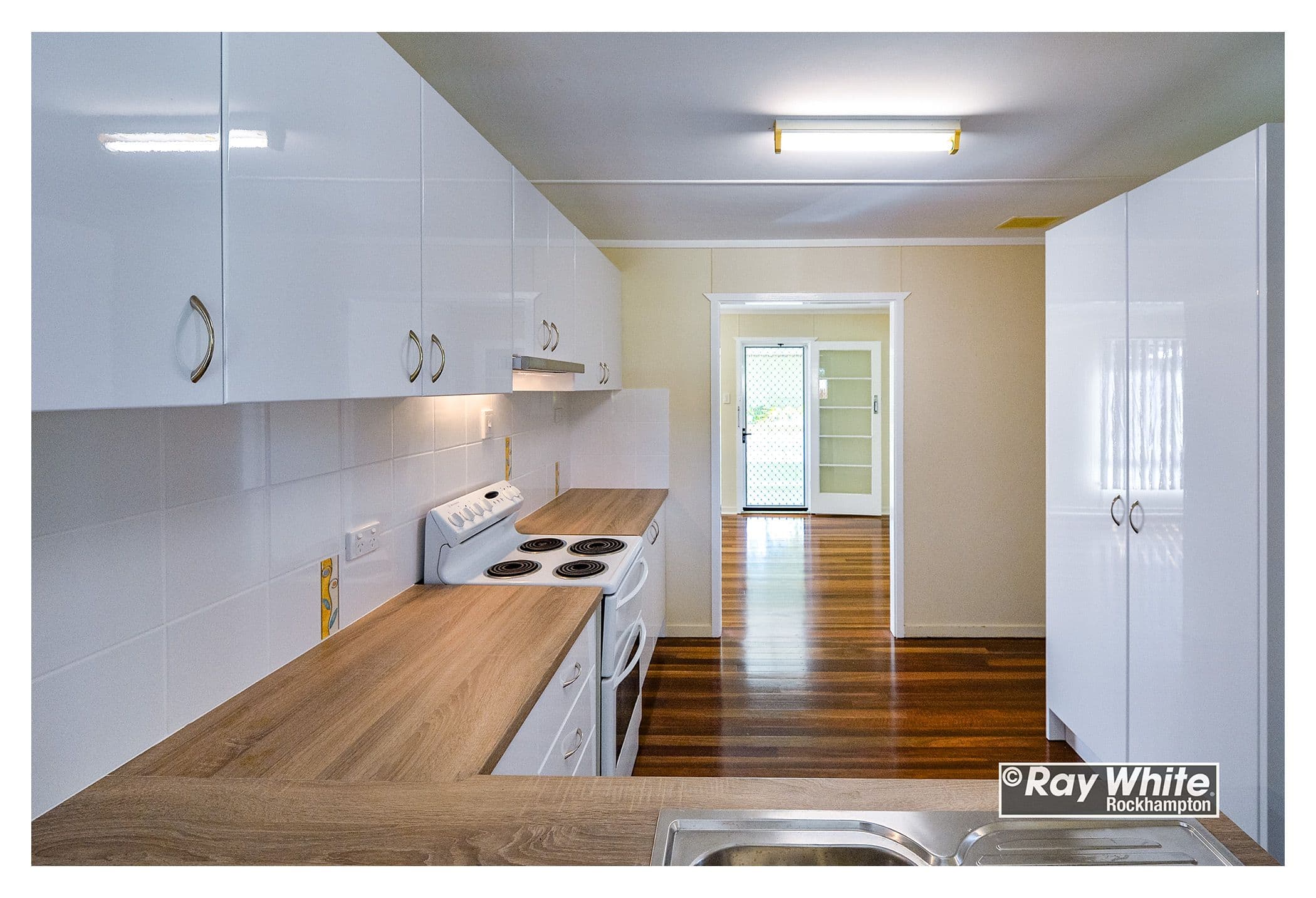 7 Renshaw Street, Park Avenue QLD 4701, Park Avenue - Thumbnail 3