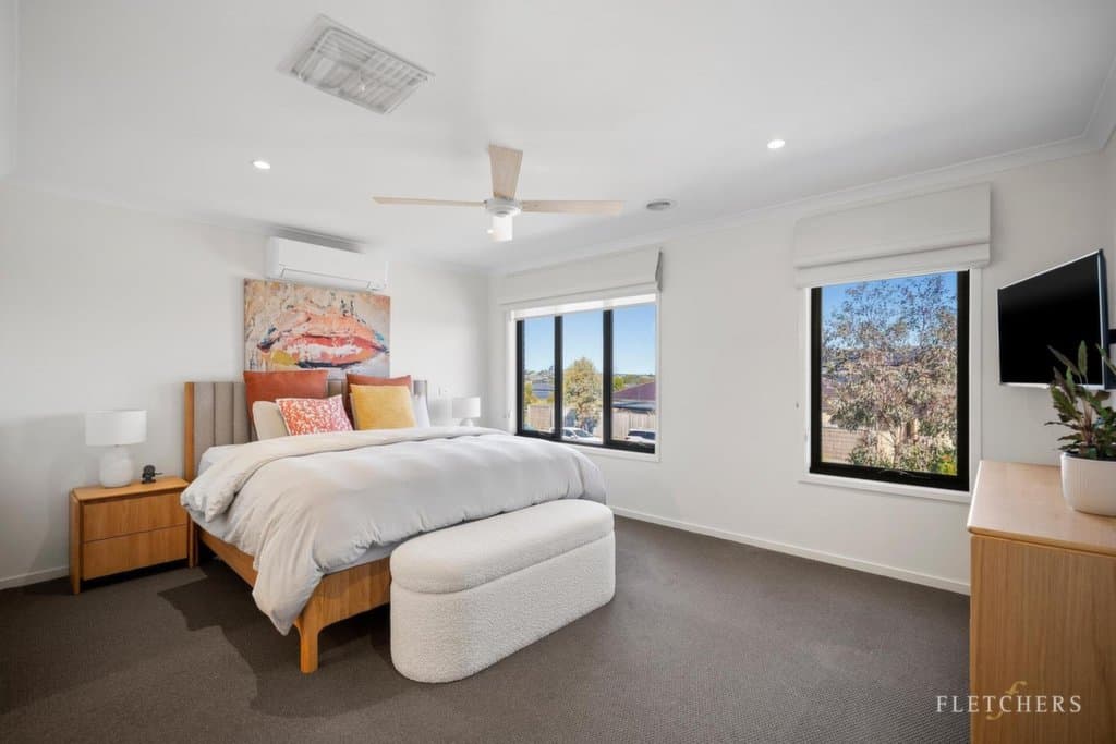 17 Grassbird Street, Clyde North - Thumbnail 8