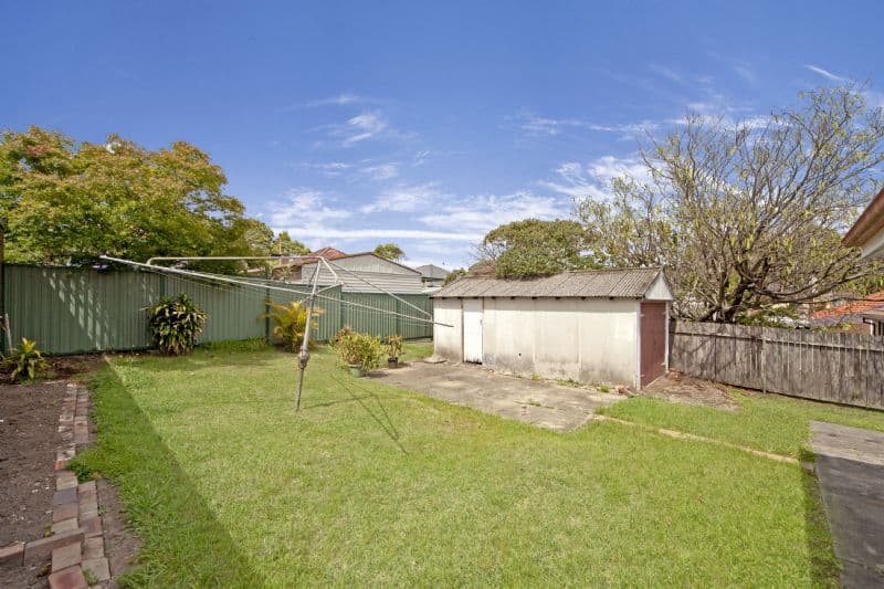 8 Eulabah Avenue, EARLWOOD NSW 2206, Earlwood - Thumbnail 4