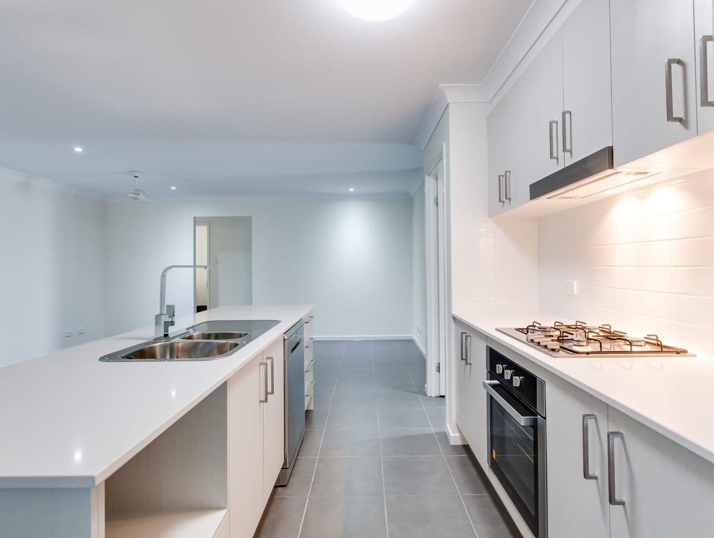 16 Azure Way, Coomera QLD 4209, Coomera - Thumbnail 2
