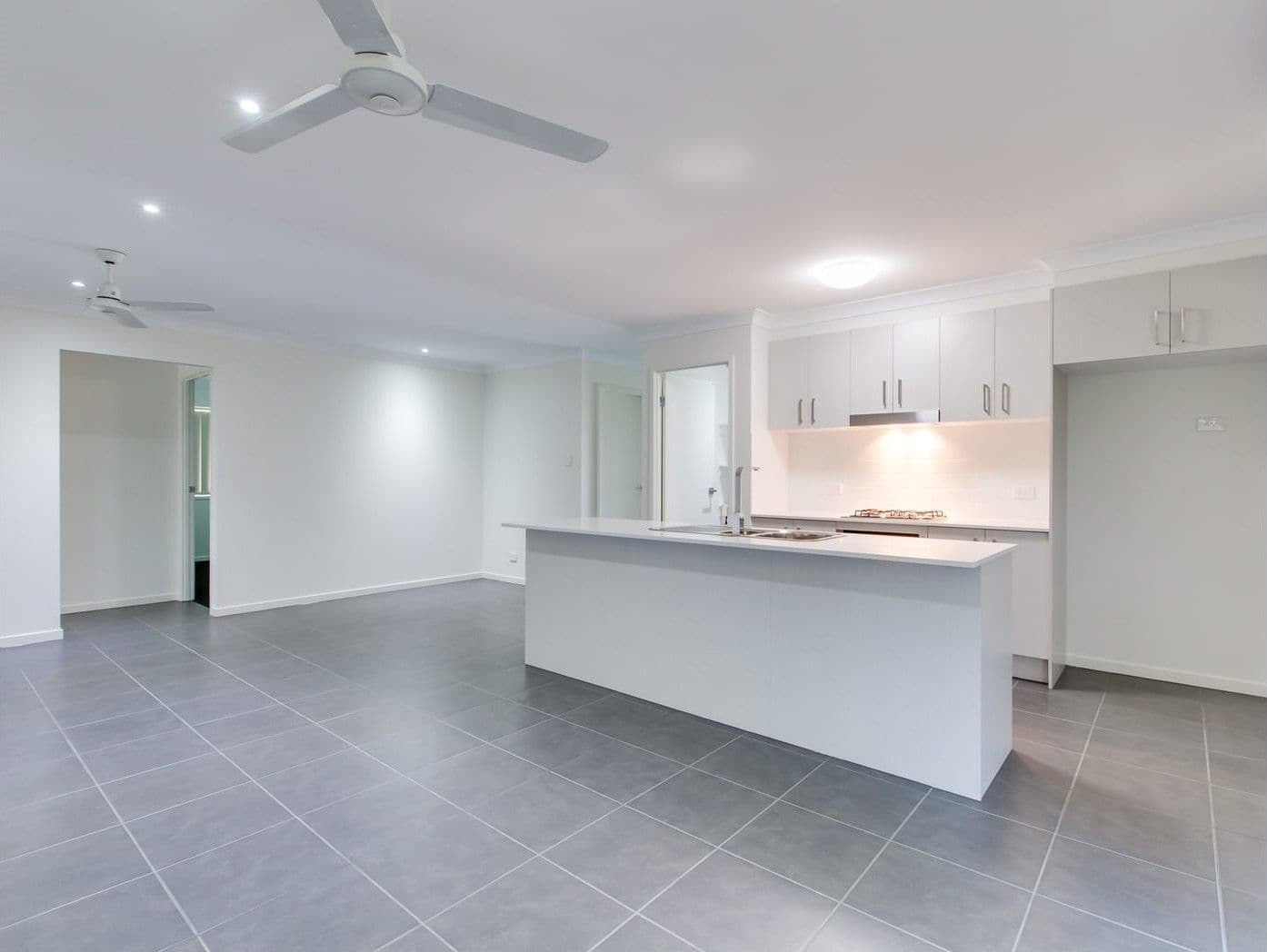 16 Azure Way, Coomera QLD 4209, Coomera - Thumbnail 6