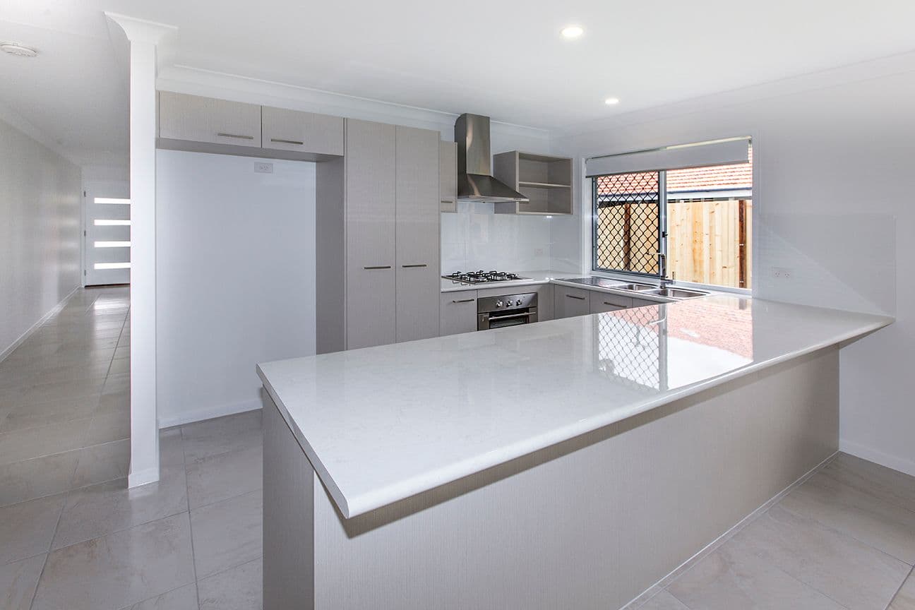 2A Heather Street, Silkstone QLD 4304, Silkstone - Thumbnail 2