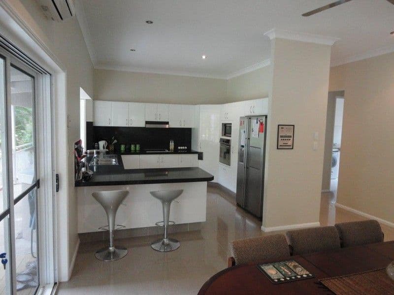 7 Brushwood Drive, PARKWOOD QLD 4214, Parkwood - Thumbnail 2