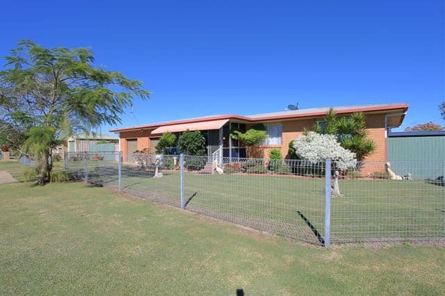 2 Banfield Street, AVENELL HEIGHTS QLD 4670, Avenell Heights - Image 1