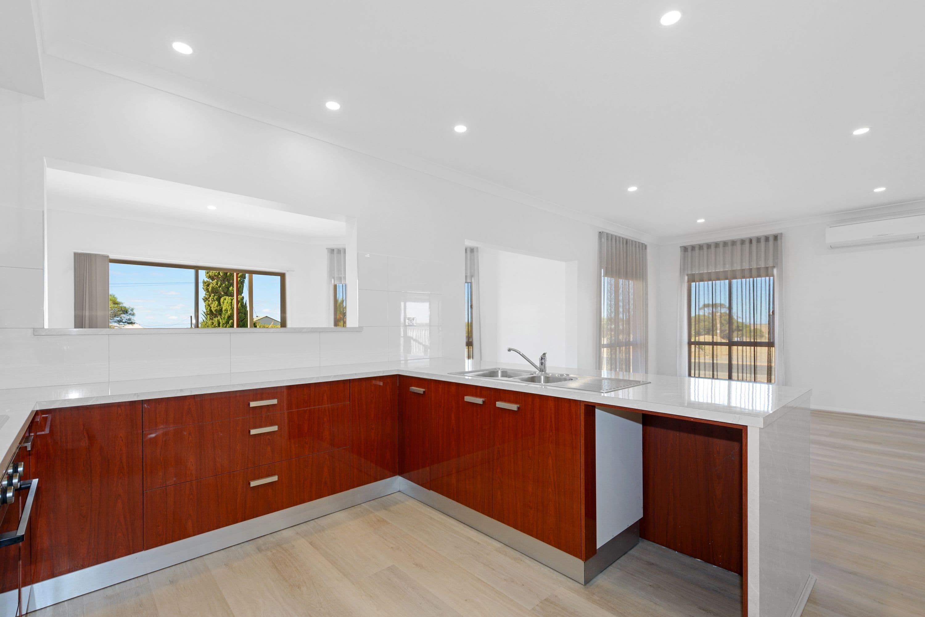 73 Captain Hutchinson Drive, Point Turton SA 5575, Point Turton - Thumbnail 4