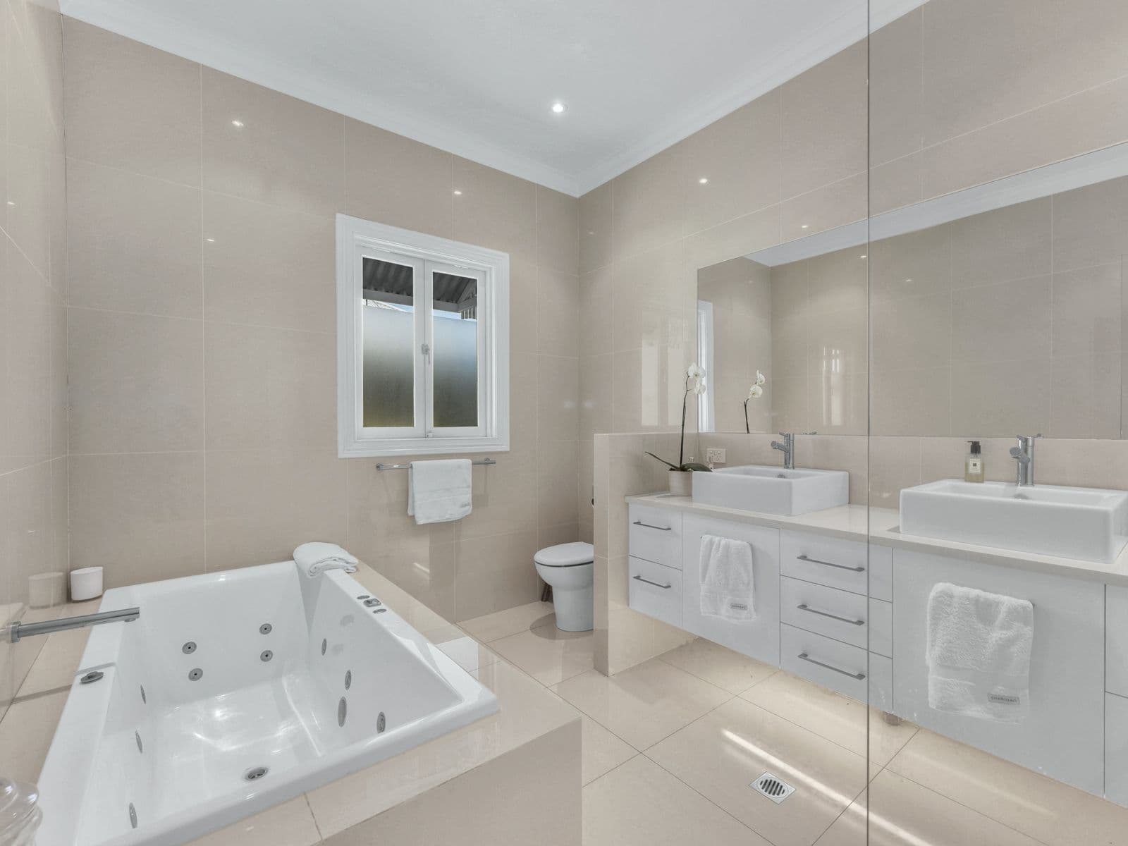 64 Windsor Road, Red Hill QLD 4059, Red Hill - Thumbnail 8