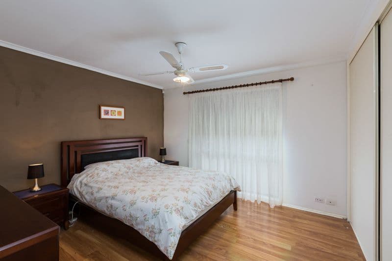 15 Kamil Street, Melton South VIC 3338, Melton South - Thumbnail 5