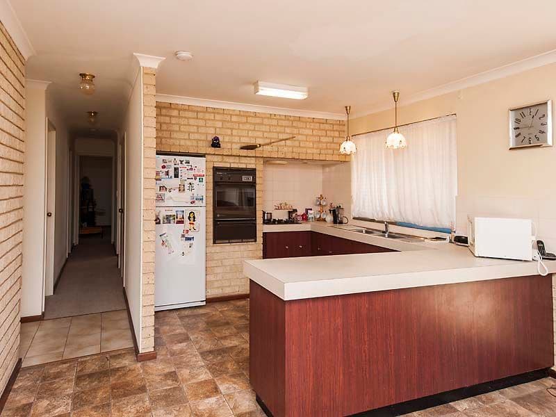 19 Bresnaham Place, Marangaroo WA 6064, Shoalwater - Thumbnail 4