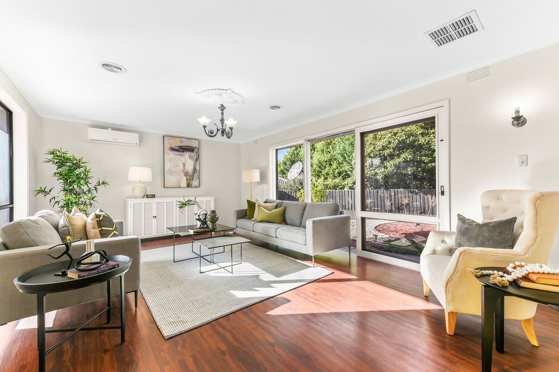 2 Nith Court, Glen Waverley VIC 3150, Glen Waverley - Thumbnail 2