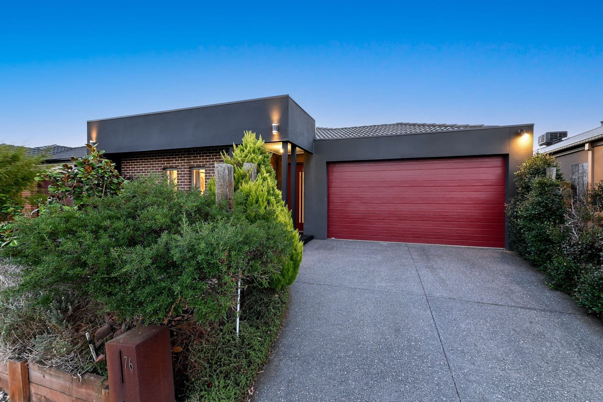 76 Riverstone Boulevard, Clyde North VIC 3978, Clyde North - Thumbnail 3