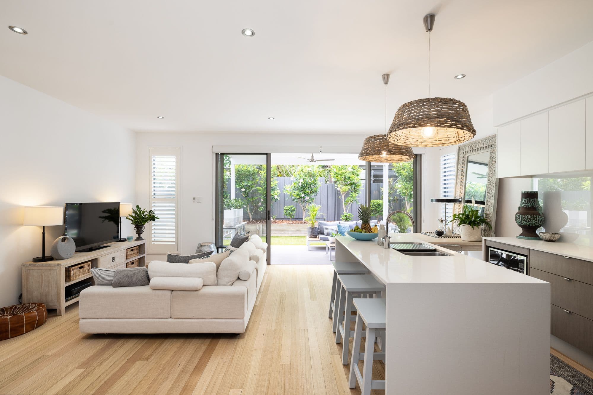 18 Willmington Street, Wooloowin QLD 4030, Wooloowin - Thumbnail 2