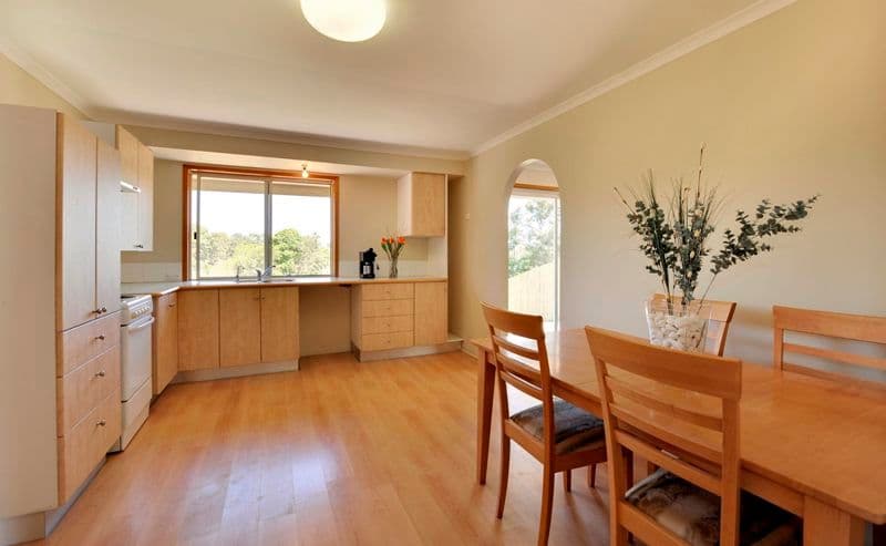 8 Amethyst Court, CARRARA QLD 4211, Carrara - Thumbnail 2