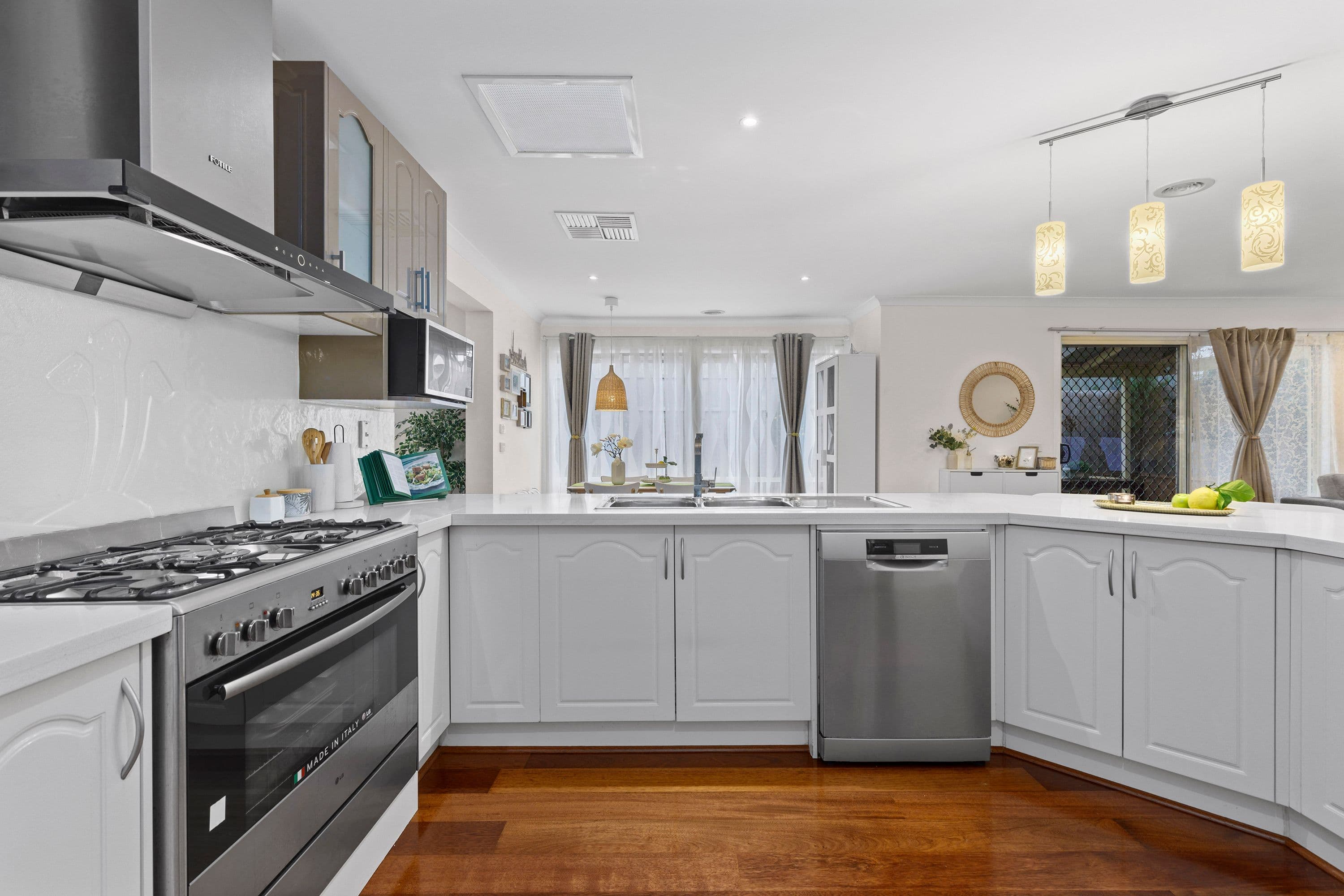 5 Bailey James Court, Rowville VIC 3178, Rowville - Thumbnail 2