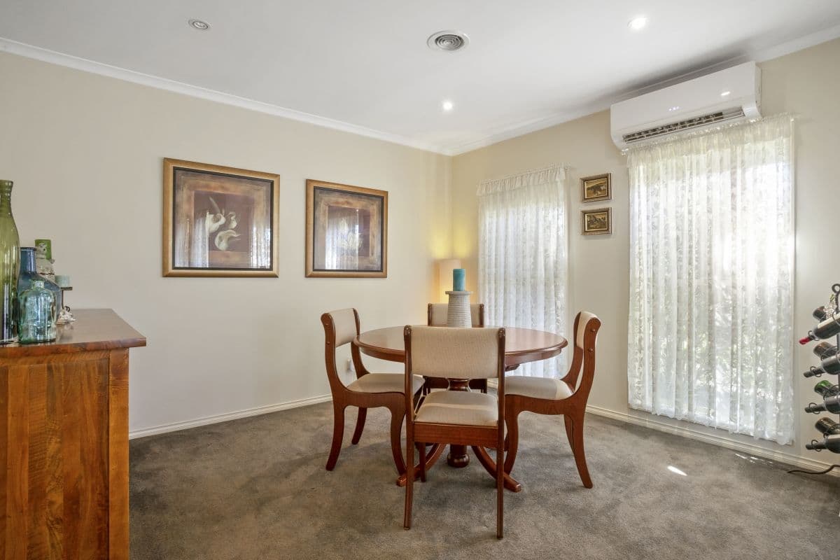 1 Manifera Close, Manor Lakes VIC 3024, Manor Lakes - Thumbnail 4