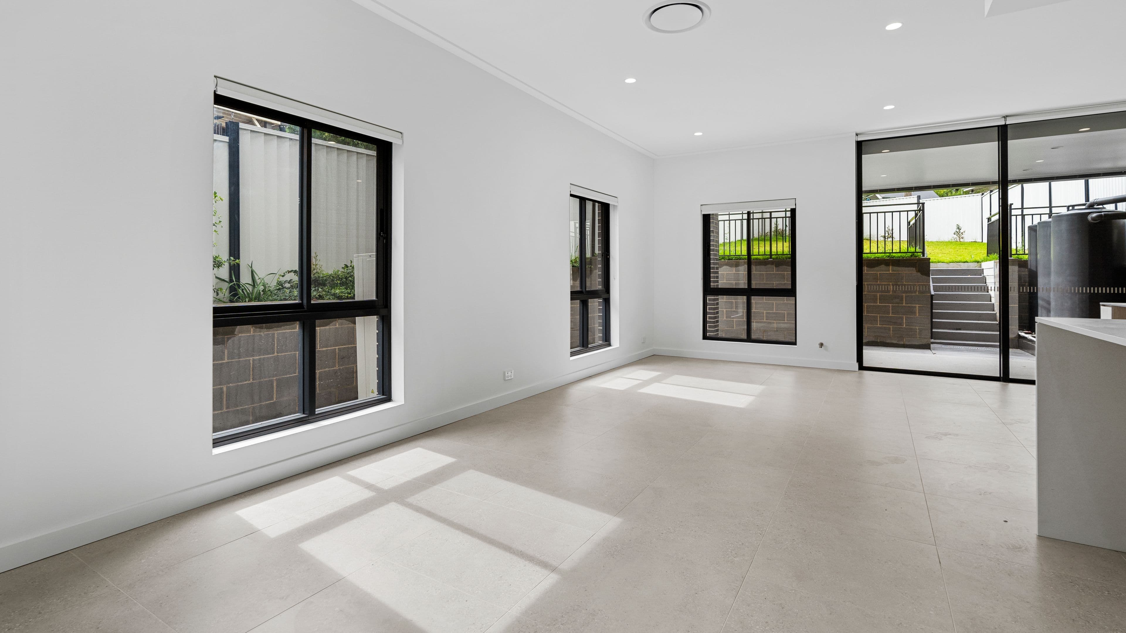 19b Farnsworth Avenue, Campbelltown NSW 2560, Campbelltown - Thumbnail 5