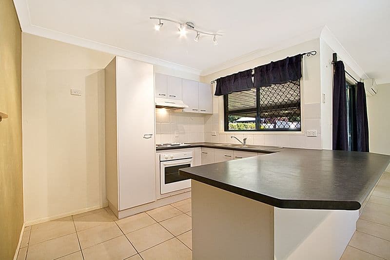 3 Mistletoe Court, CAMIRA QLD 4300, Camira - Thumbnail 3