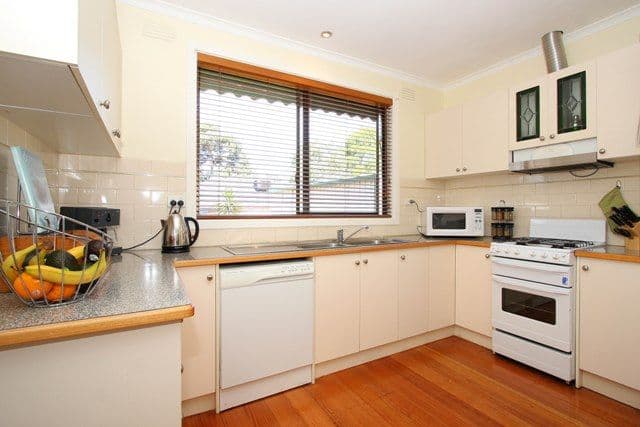 32  Epstein Street, RESERVOIR VIC 3073, Reservoir - Thumbnail 3