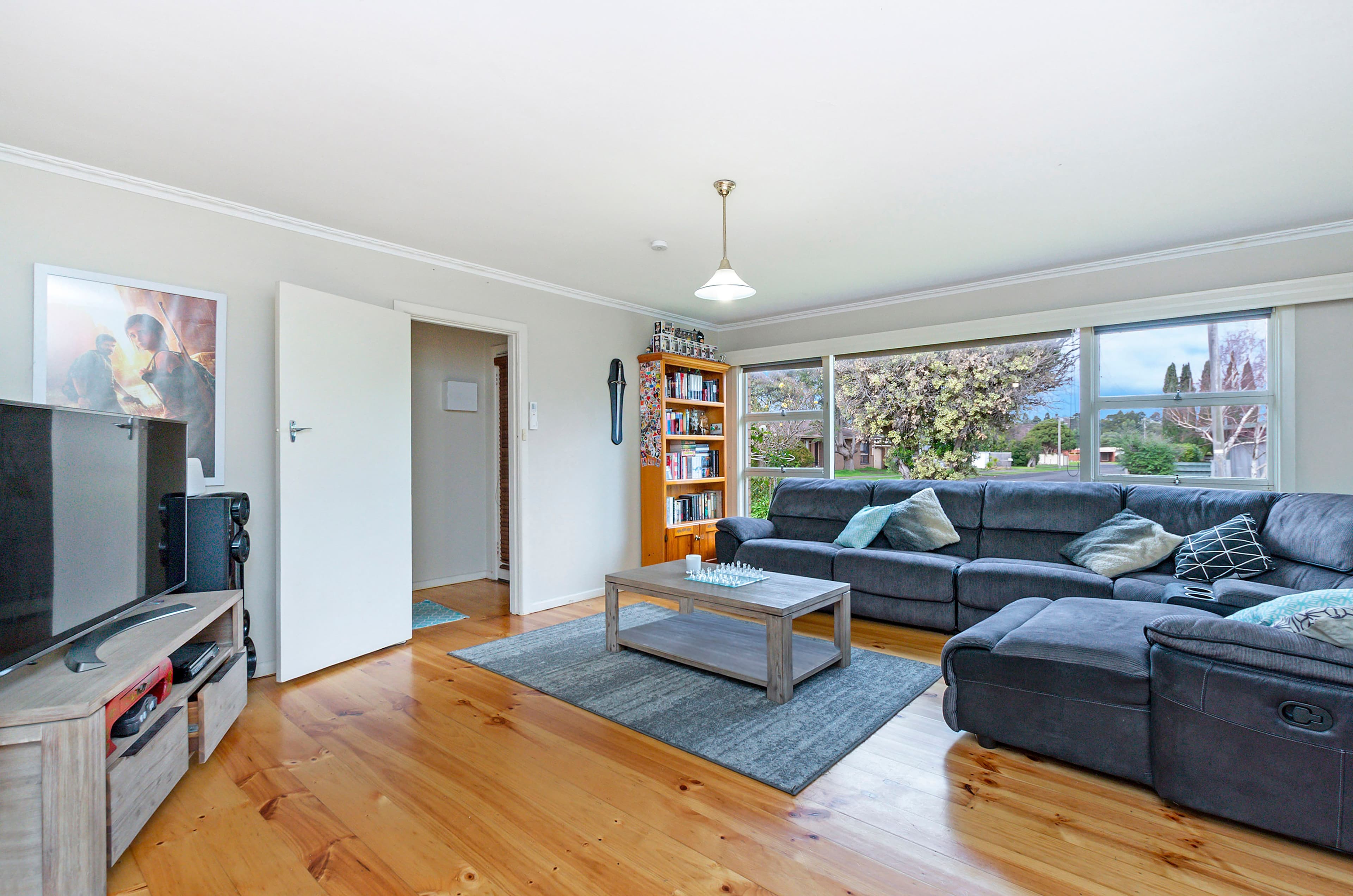 8 Iona Avenue, Warrnambool VIC 3280, Warrnambool - Thumbnail 2