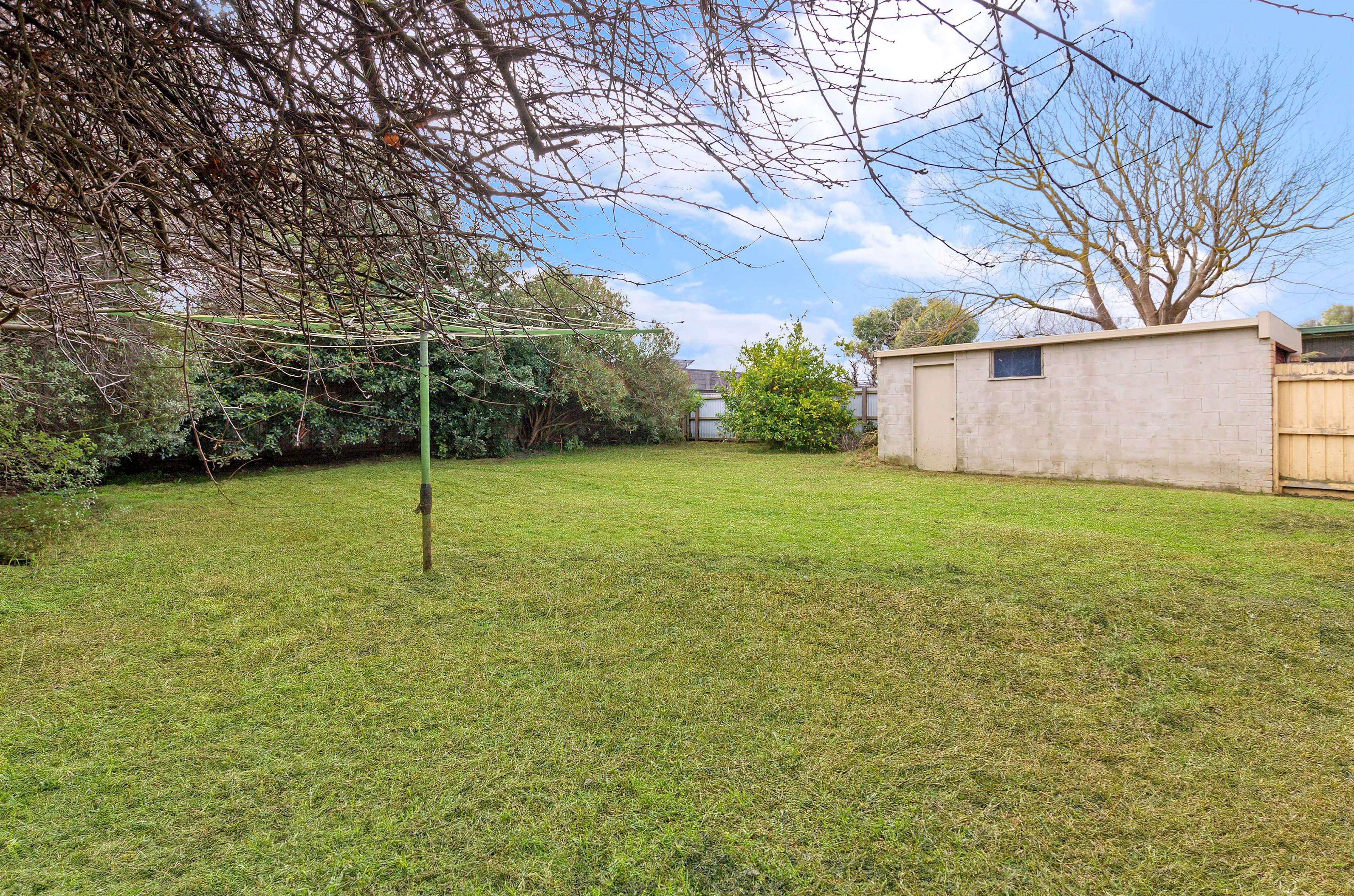 8 Iona Avenue, Warrnambool VIC 3280, Warrnambool - Thumbnail 6