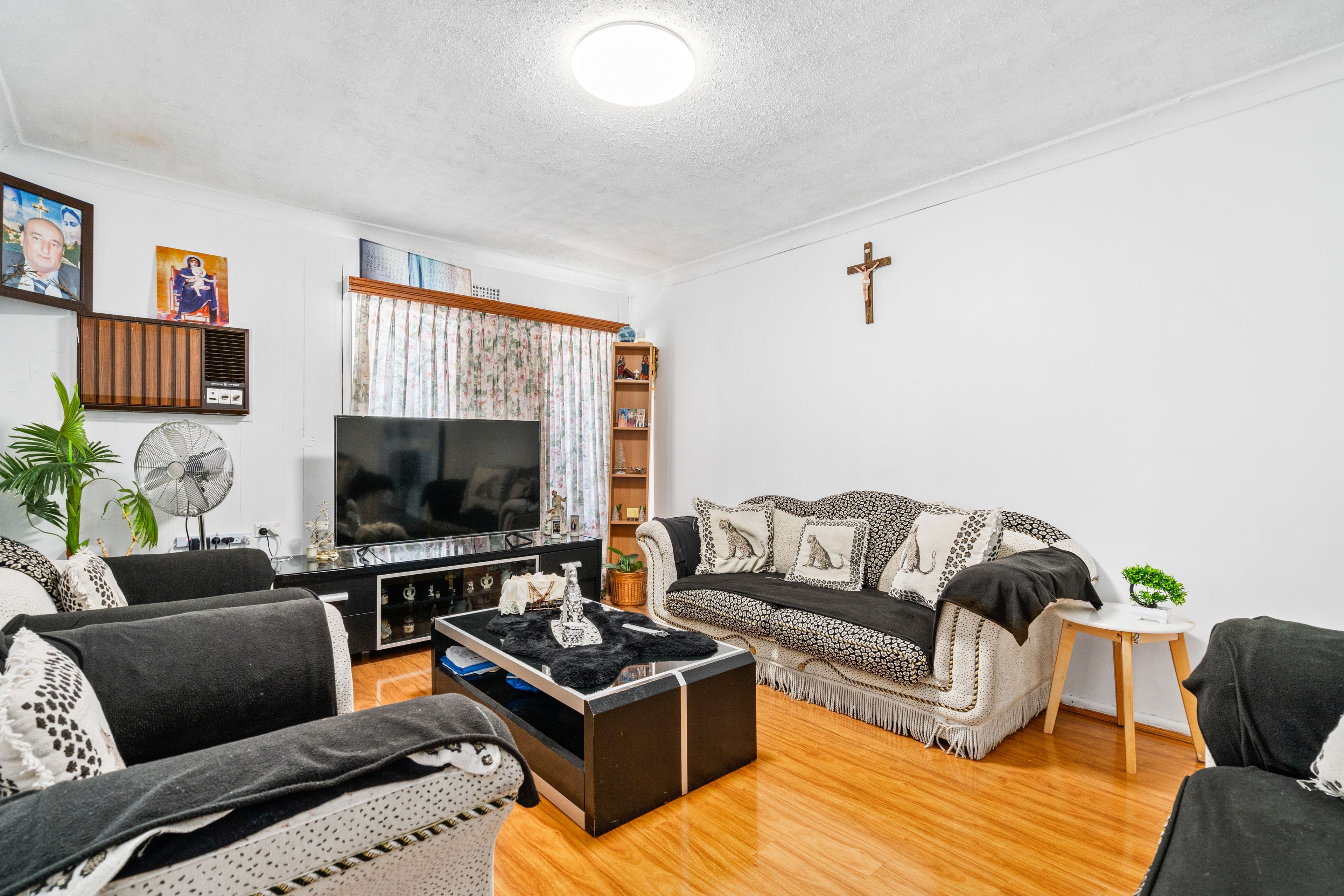 10 STEVENAGE Road, Canley Heights NSW 2166, Canley Heights - Thumbnail 2