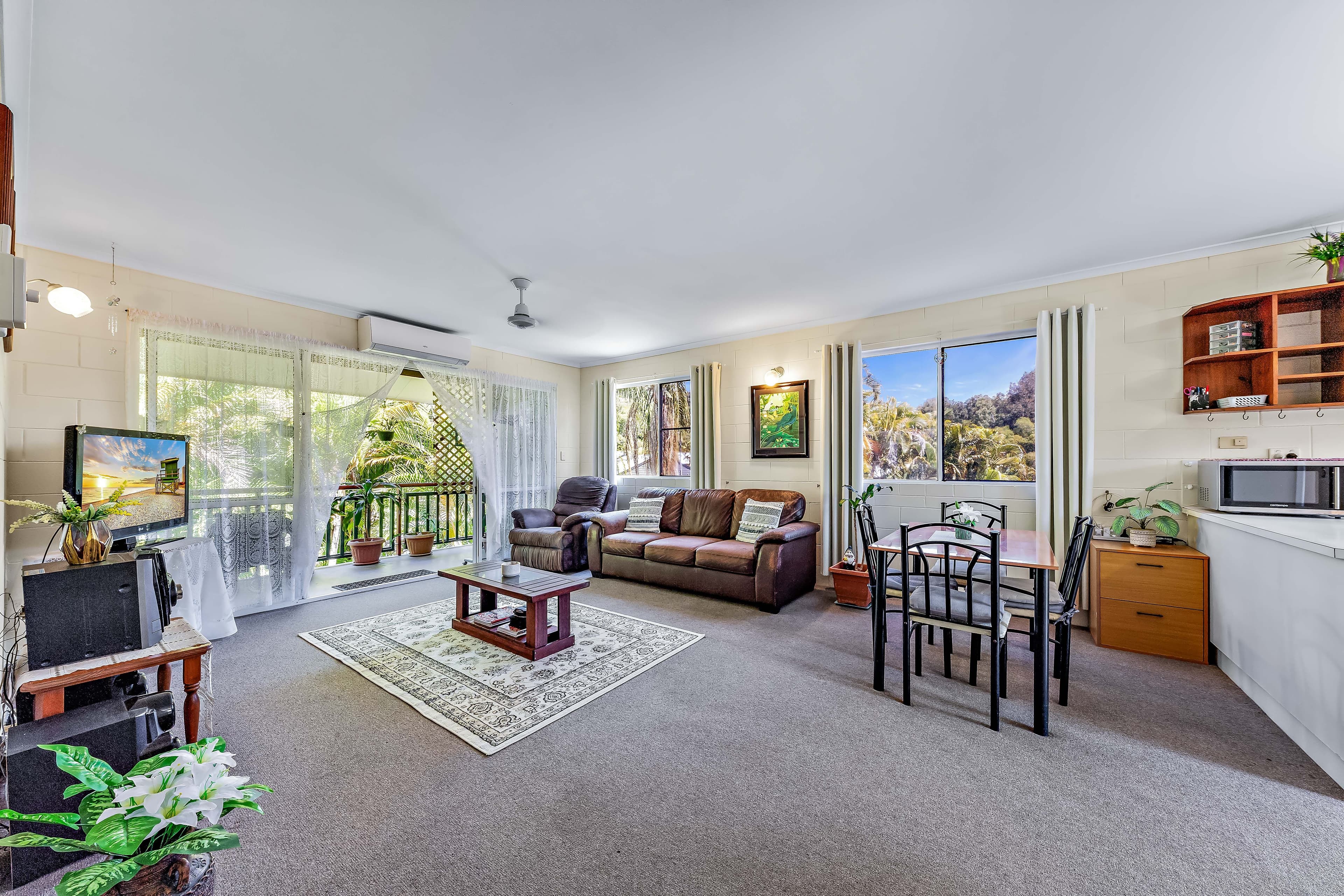 14 Island Drive, Cannonvale QLD 4802, Cannonvale - Thumbnail 2