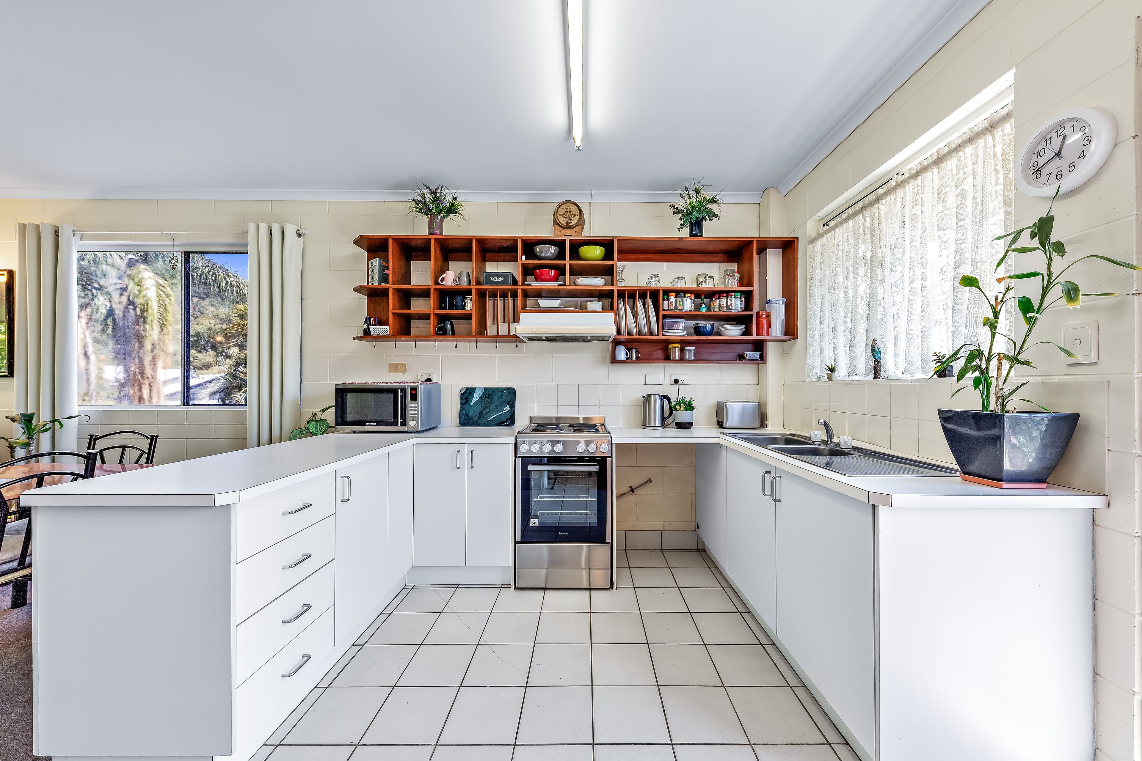 14 Island Drive, Cannonvale QLD 4802, Cannonvale - Thumbnail 5