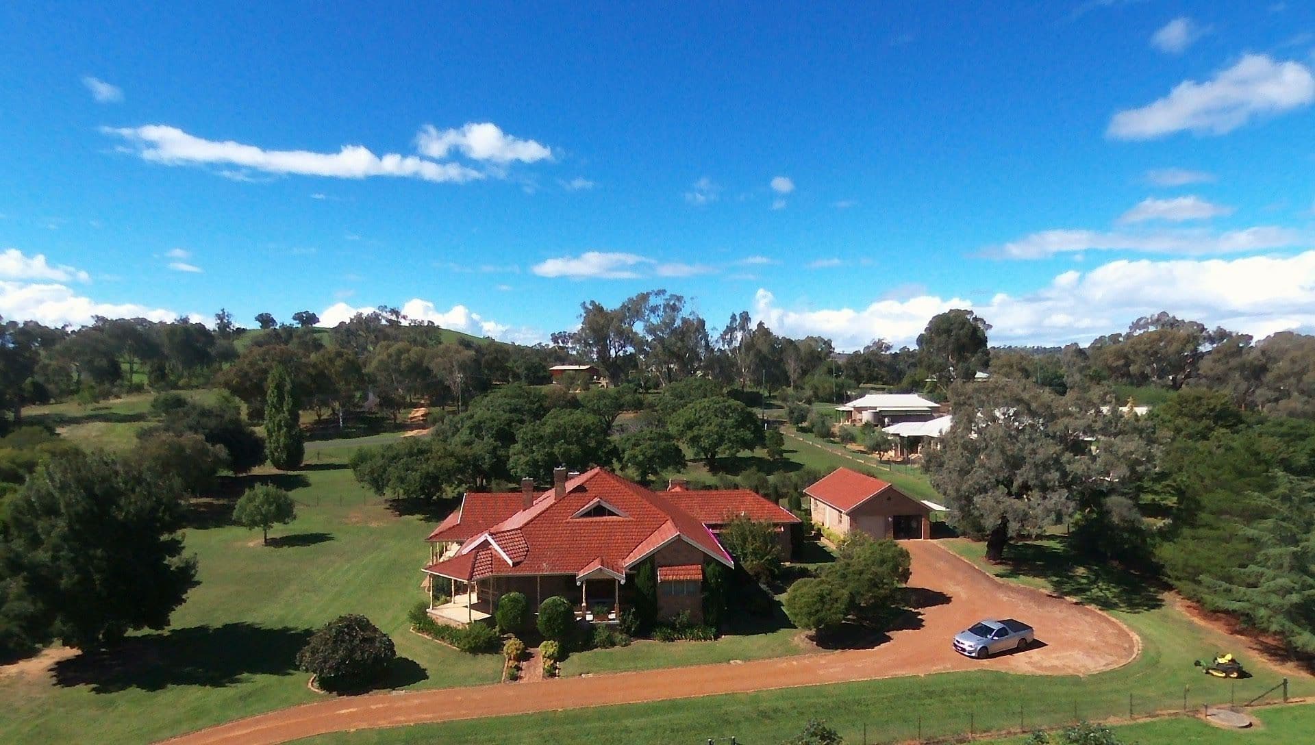 99 Military Parade, Cowra - Image 1