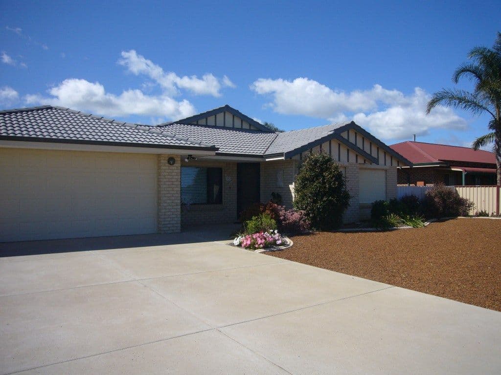 68 Hall Road, WAGGRAKINE WA 6530, Waggrakine - Image 1