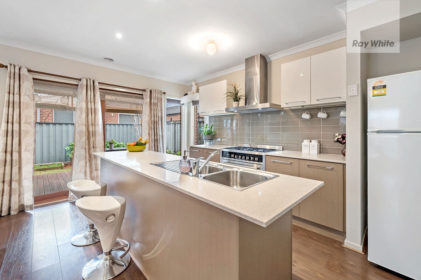 35 Gateshead Street, Craigieburn VIC 3064, Craigieburn - Thumbnail 2