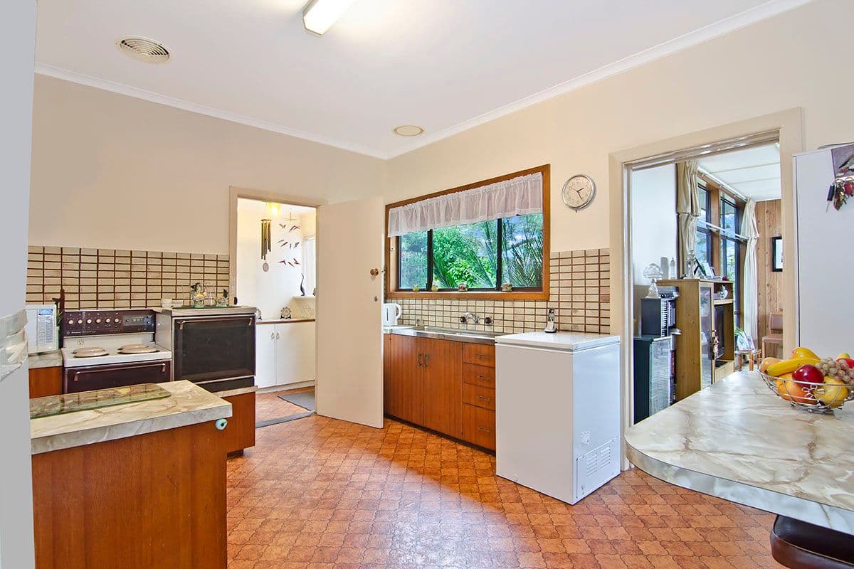 2 Emma Avenue, Warrnambool VIC 3280, Warrnambool - Thumbnail 4