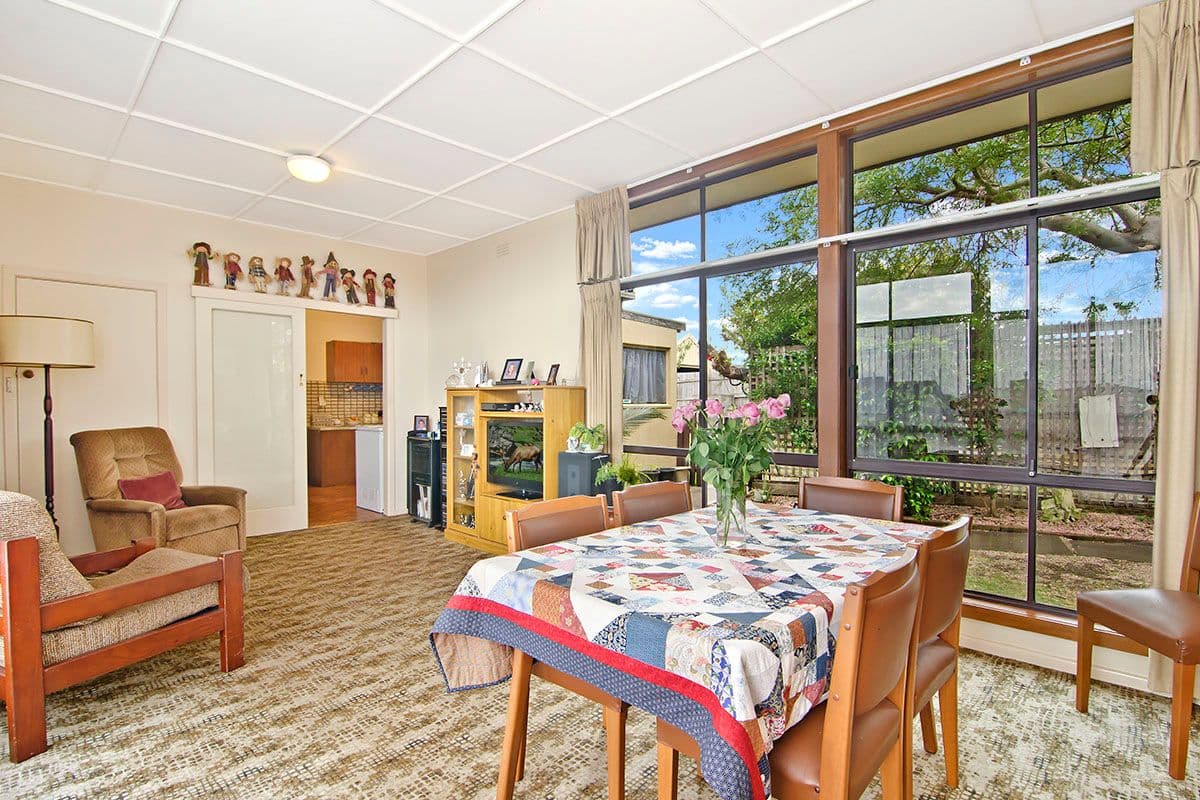 2 Emma Avenue, Warrnambool VIC 3280, Warrnambool - Thumbnail 7