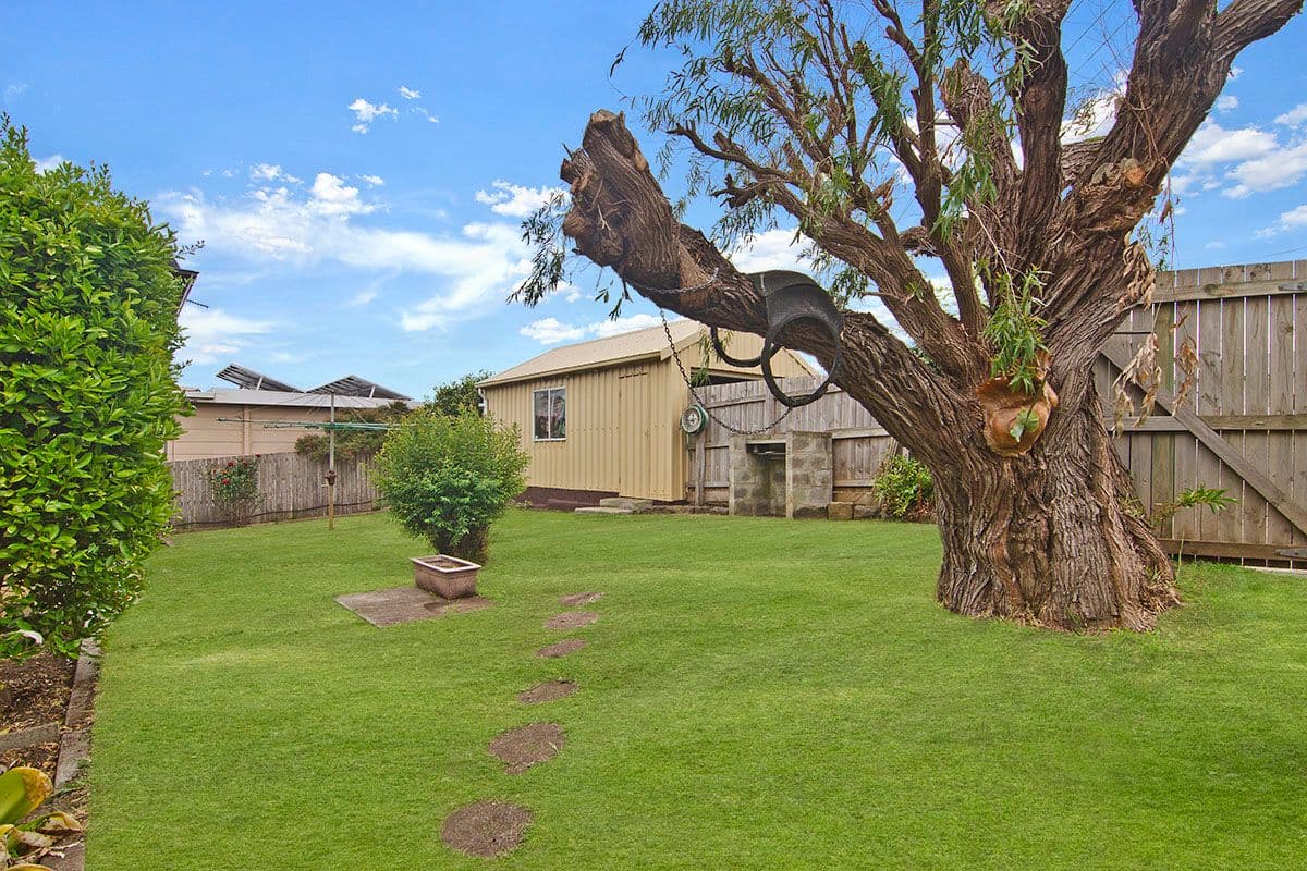 2 Emma Avenue, Warrnambool VIC 3280, Warrnambool - Thumbnail 8