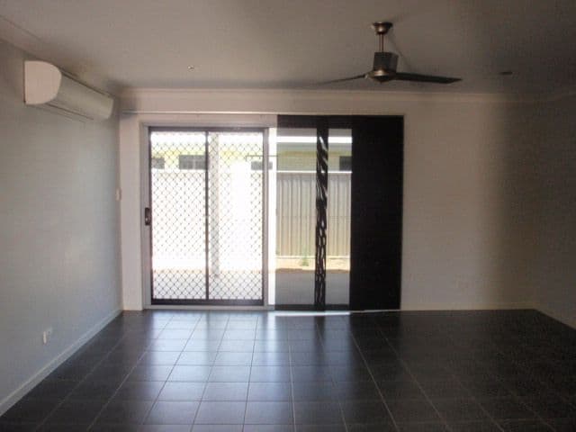 21 Moriarty Street, Emerald QLD 4720, Emerald - Thumbnail 3