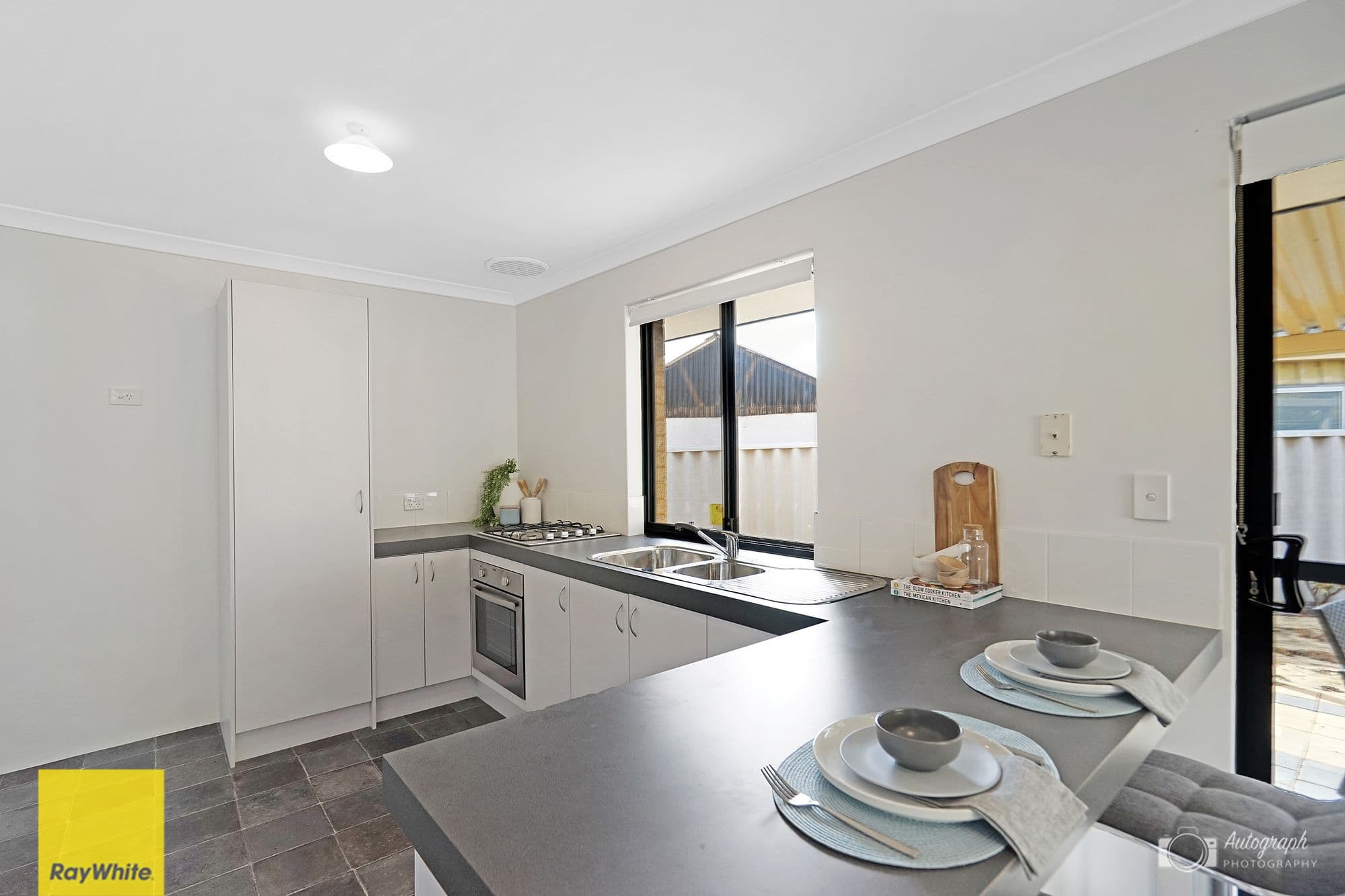 37a Hadleigh Way, Girrawheen WA 6064, Girrawheen - Thumbnail 3
