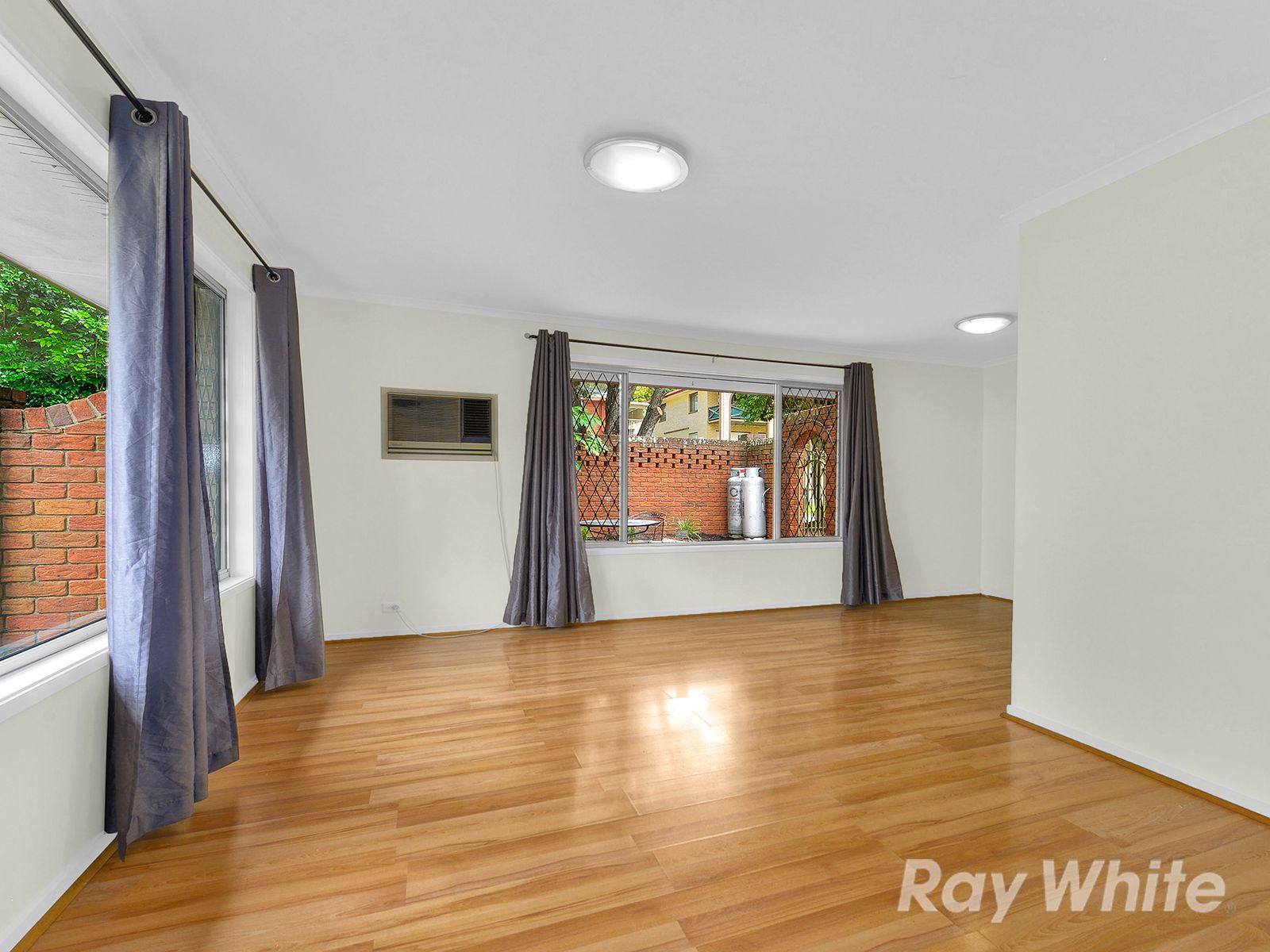 15 Karrabin Street, Mitchelton QLD 4053, Mitchelton - Thumbnail 2