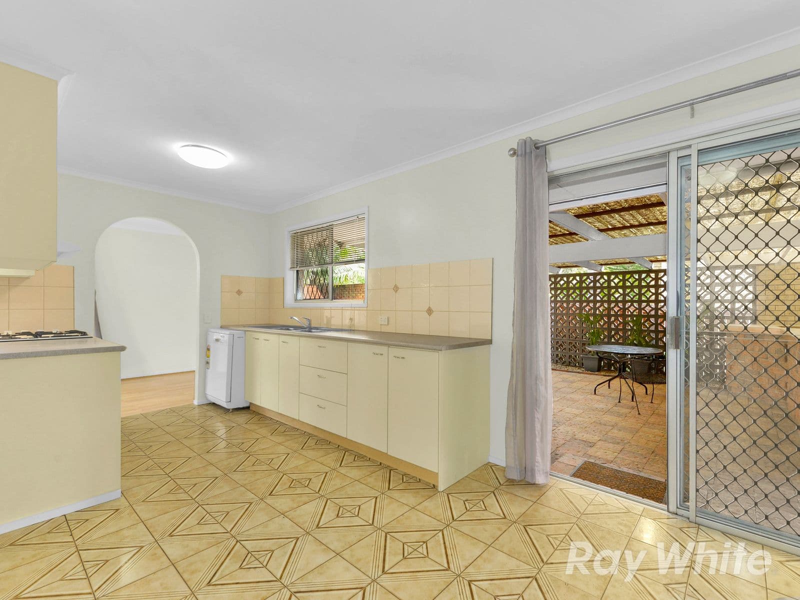 15 Karrabin Street, Mitchelton QLD 4053, Mitchelton - Thumbnail 5