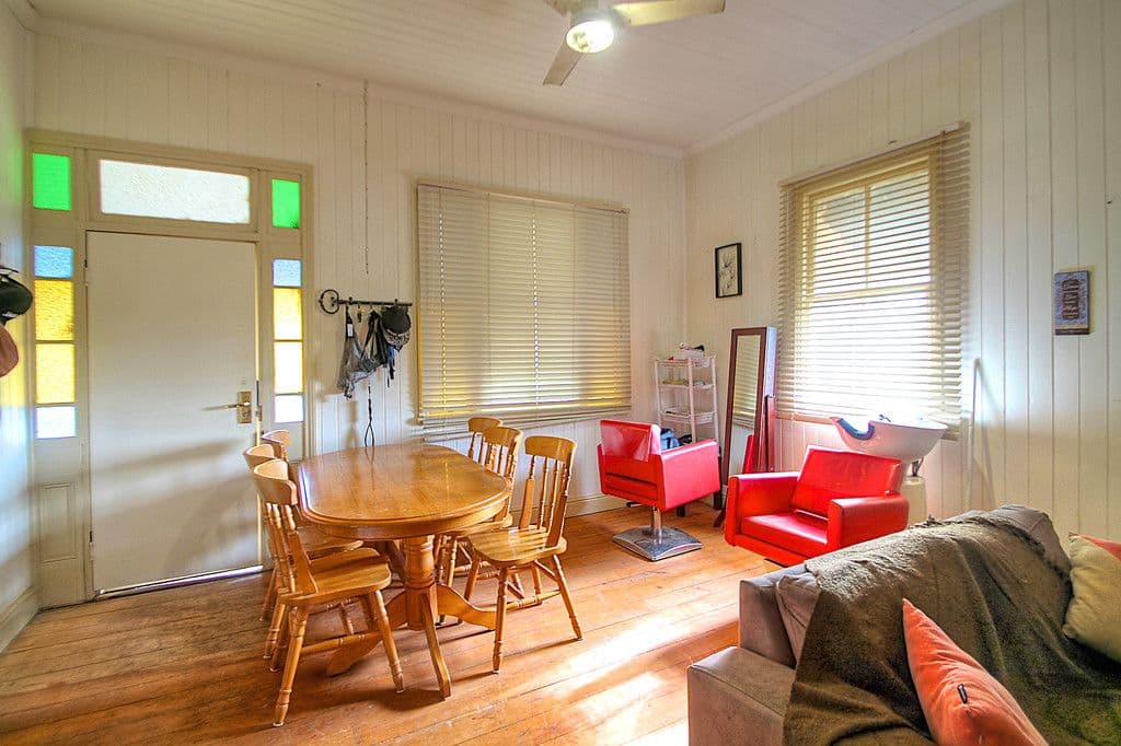 52 Queen Street, Blackstone QLD 4304, Blackstone - Thumbnail 3