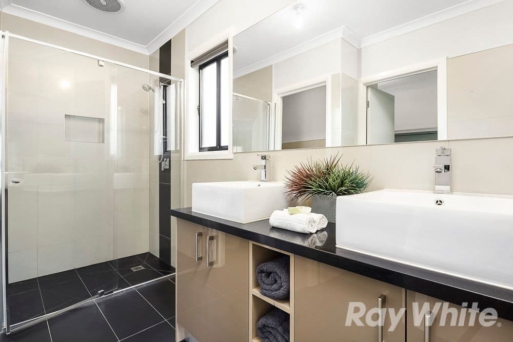 4 Pearce Way, Craigieburn VIC 3064, Craigieburn - Thumbnail 4