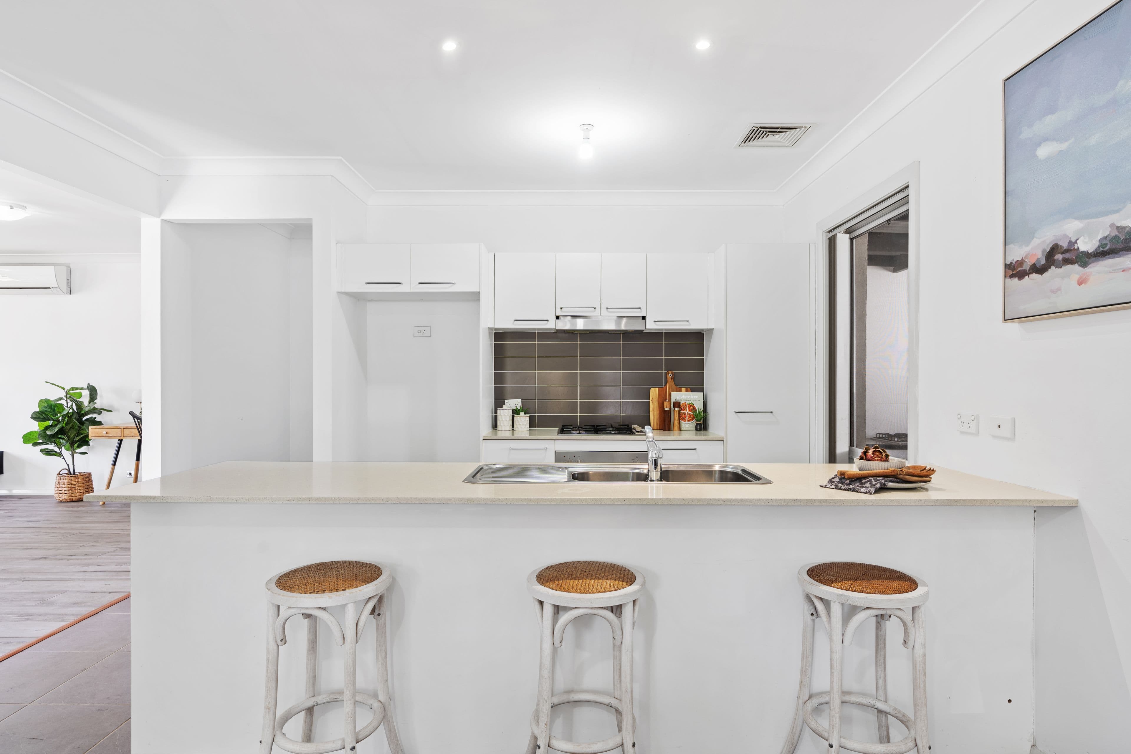 10 Sierra Avenue, Middleton Grange NSW 2171, Middleton Grange - Thumbnail 4
