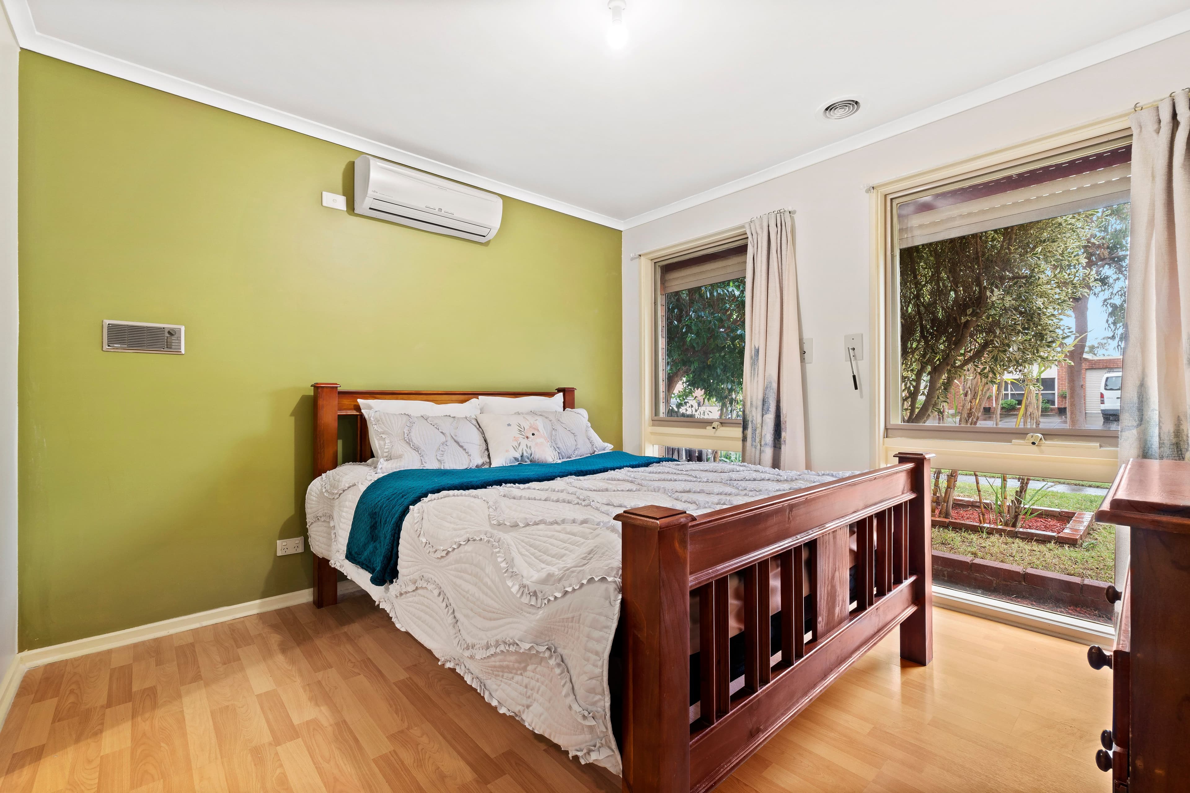 52 Golf Links Drive, Mill Park VIC 3082, Mill Park - Thumbnail 5