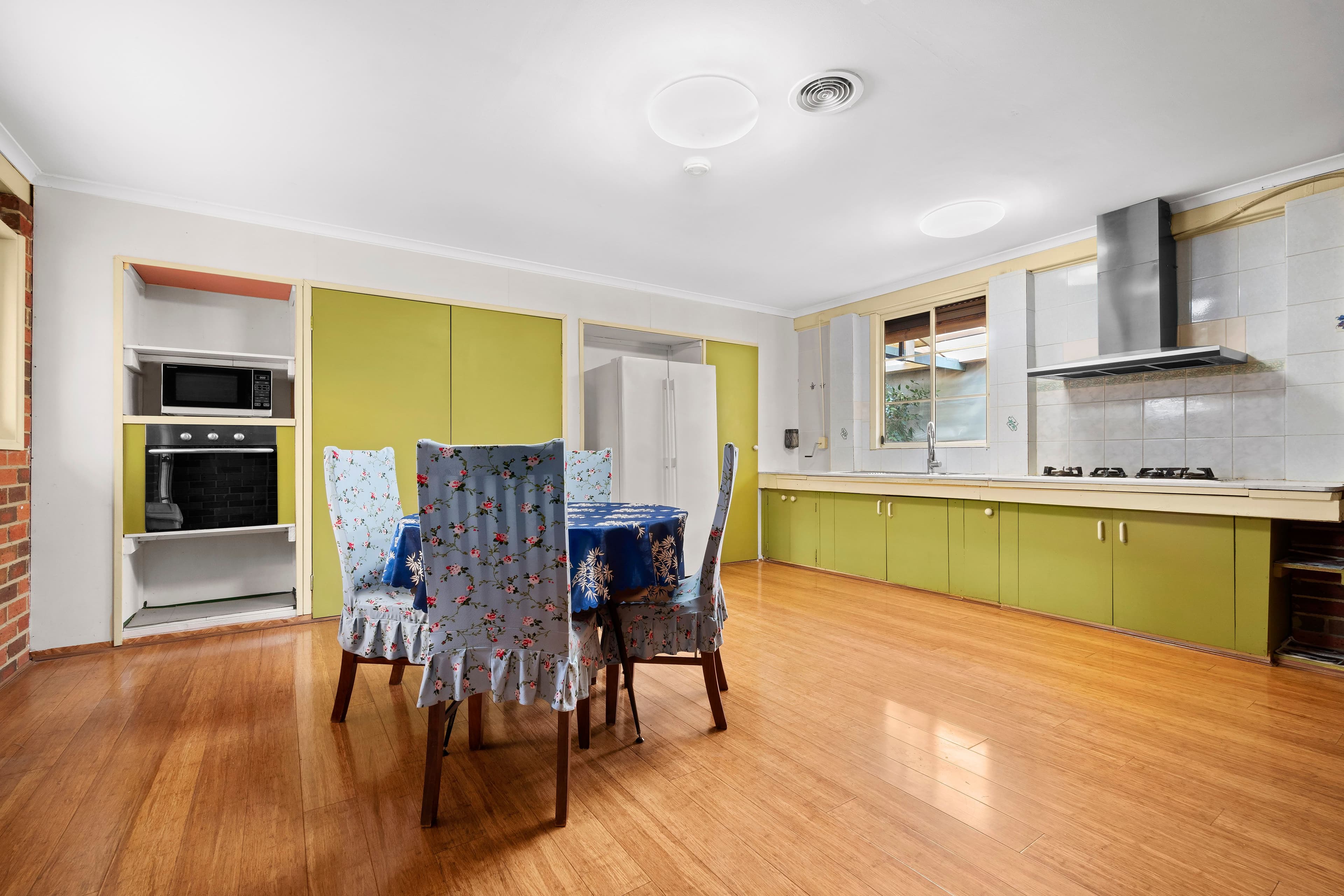 52 Golf Links Drive, Mill Park VIC 3082, Mill Park - Thumbnail 8