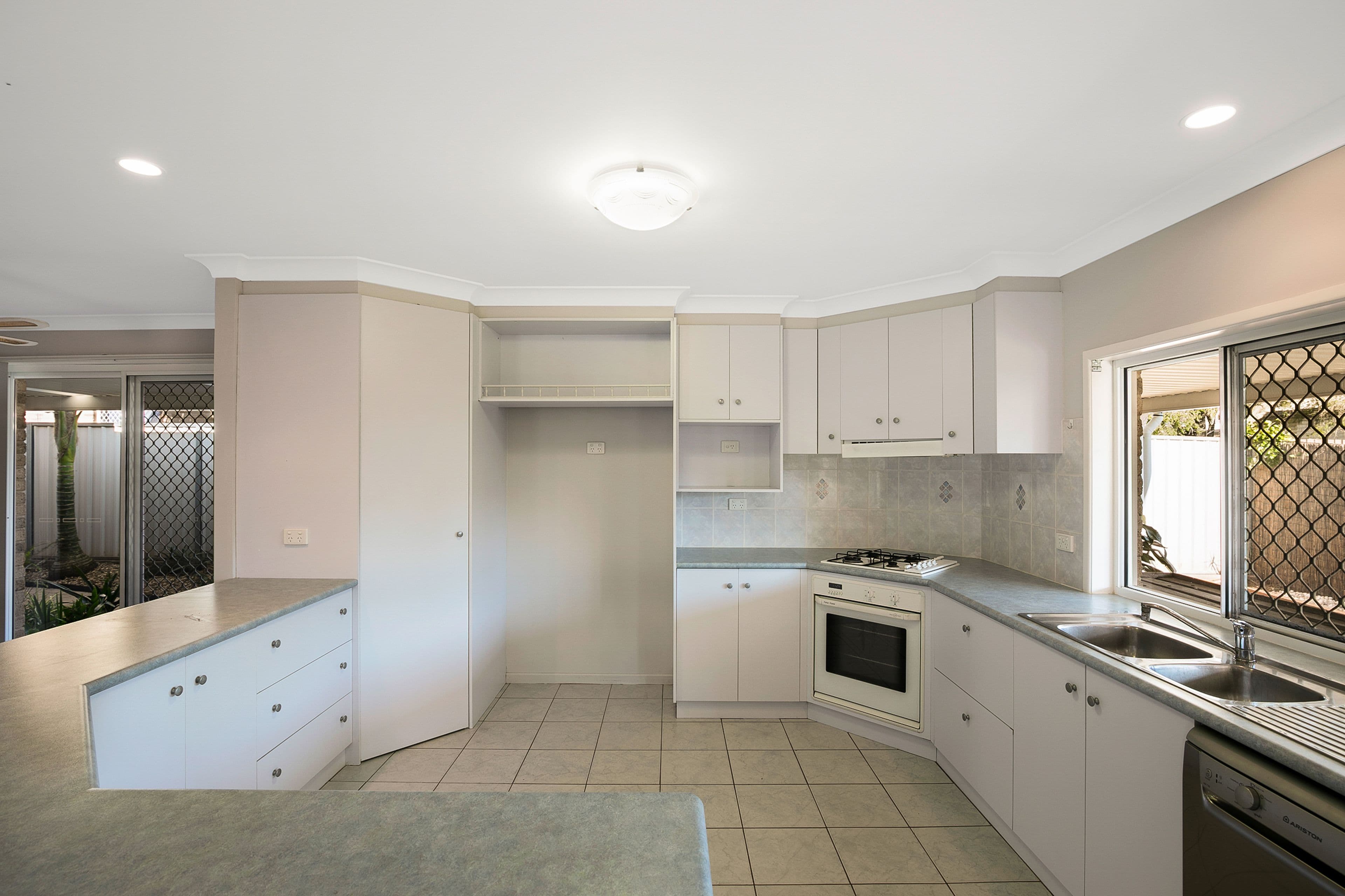 28 Strathconan Drive, Glenvale QLD 4350, Glenvale - Thumbnail 2