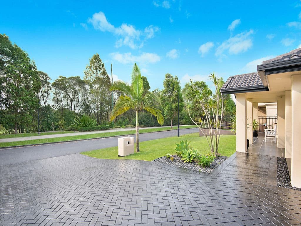 33 Turnstone Circuit, North Lakes QLD 4509, North Lakes - Thumbnail 2