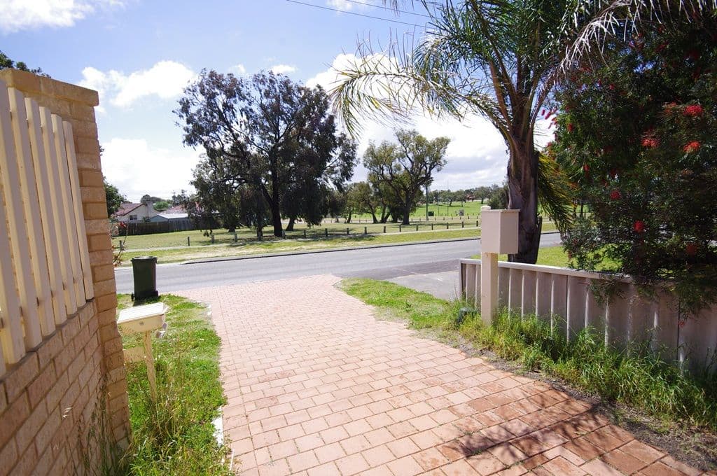26b Emsworth Way, BALGA WA 6061, Balga - Thumbnail 2