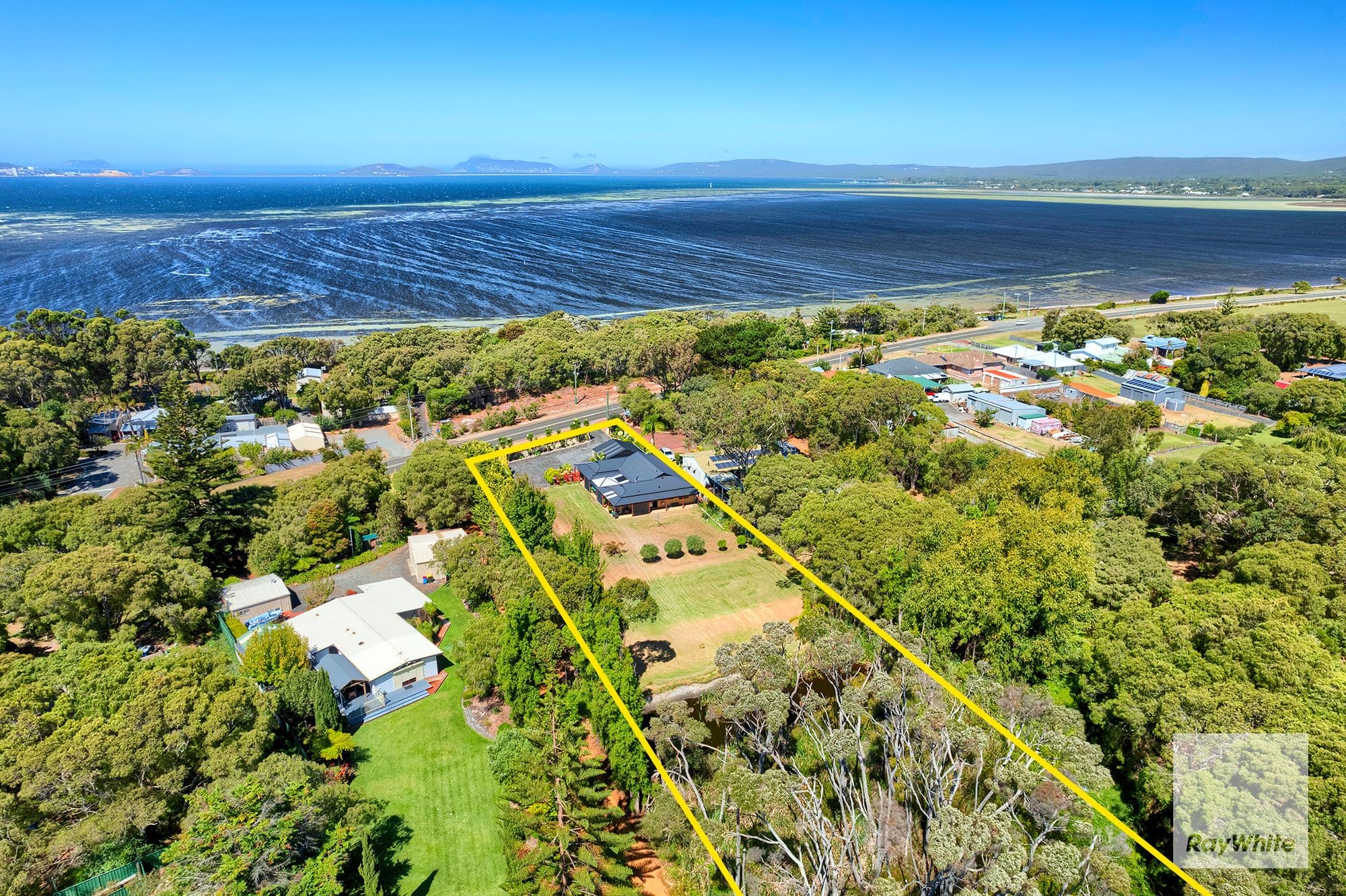 Robinson WA 6330, Robinson - Image 1