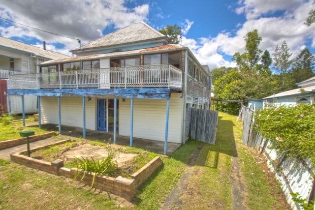 4 Williams St East, WOODEND QLD 4305, Woodend - Image 1